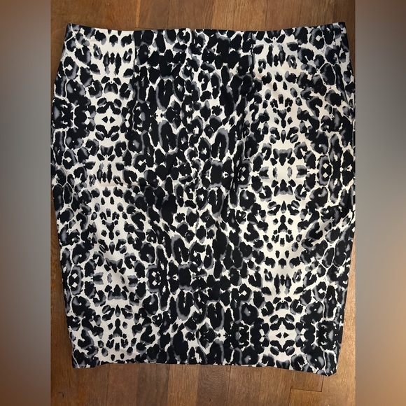 NWOT 18 Mossimo Leopard Pencil Skirt - Picture 3 of 3